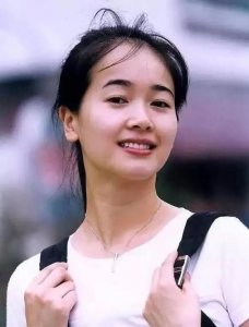 ​姜文第一任老婆左小青（终嫁大20岁富商获幸福）