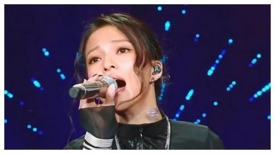 ​张韶涵身高158, 冯提莫也是158, 两人的同框却成了“笑话”