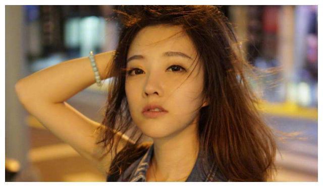 张韶涵身高158, 冯提莫也是158, 两人的同框却成了“笑话”