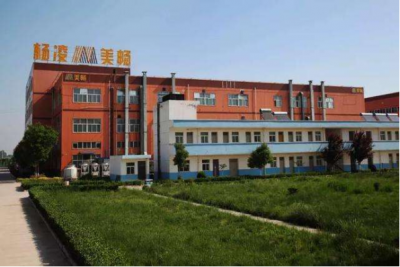 ​吴英简介(美畅股份董事长吴英今年58岁 年薪仅38万多但财富高达17亿美元)