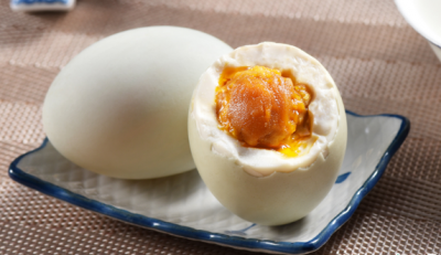 ​夏天腌咸鸭蛋会坏吗,夏天盐蛋很容易变质盐蛋如何保存不容易变质