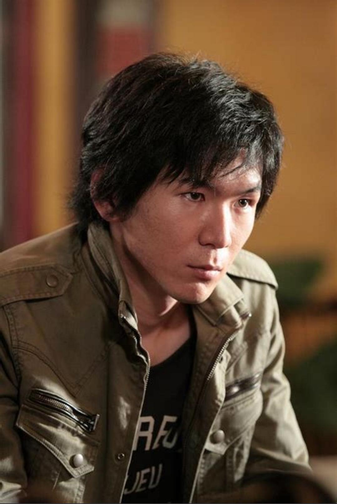 金井勇太个人资料写真作品