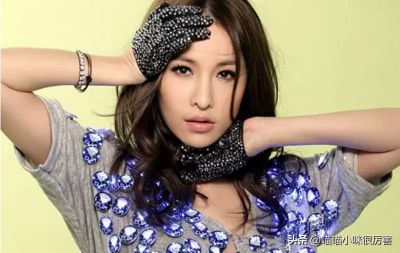 ​萧亚轩个人简介(她那么美为何还痴迷整容？)