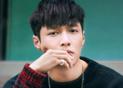 ​张碧晨是张艺兴私生怎么回事两人啥关系？深扒张碧晨是私生饭证据