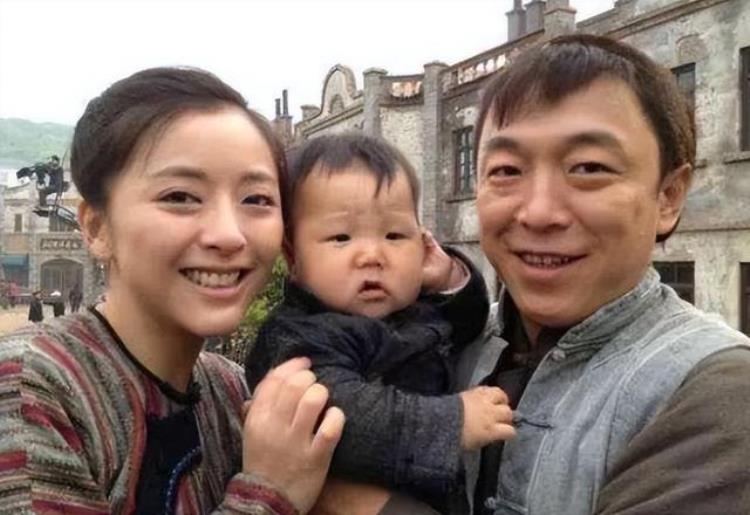 黄渤苦追她13年成名后不离不弃如今45岁被宠成小公主