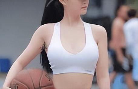 李嘉诚豪宅到底多大（李嘉诚豪宅几十年不换）(5)