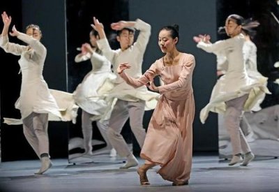 ​王亚彬个人资料，王亚彬超话社区微博