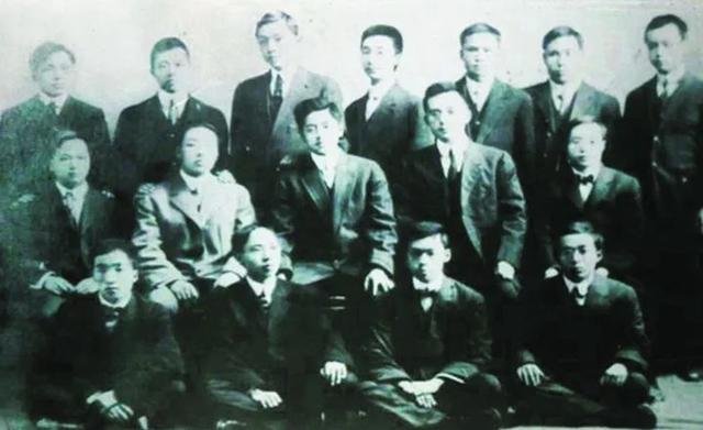 著名科学家竺可桢简介（走近巨匠心系祖国）(3)