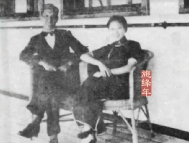 雨巷诗人戴望舒简介（雨巷诗人戴望舒）(3)