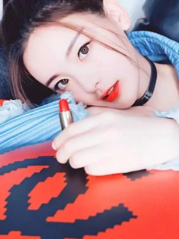 我国女团四小花旦诞生，鞠婧祎排第二，没想到第一竟是她！