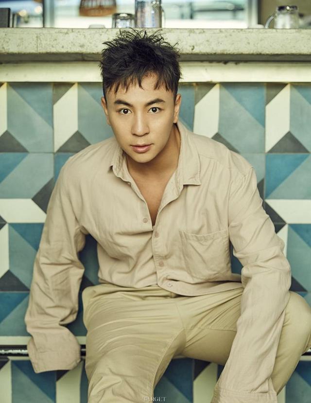 释小龙与何洁近况(32岁的释小龙童星出道被父亲坑)(13)