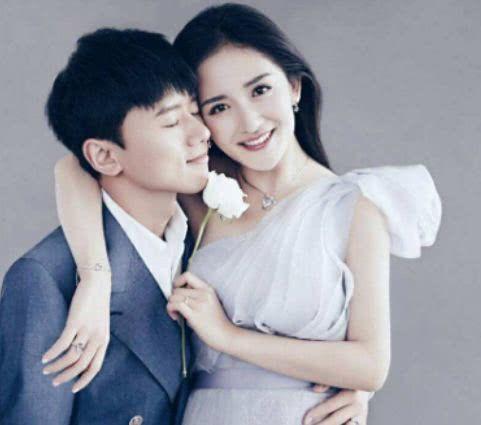 37岁谢娜与24岁的她演小品,13岁的年龄差,只凭一点就看出