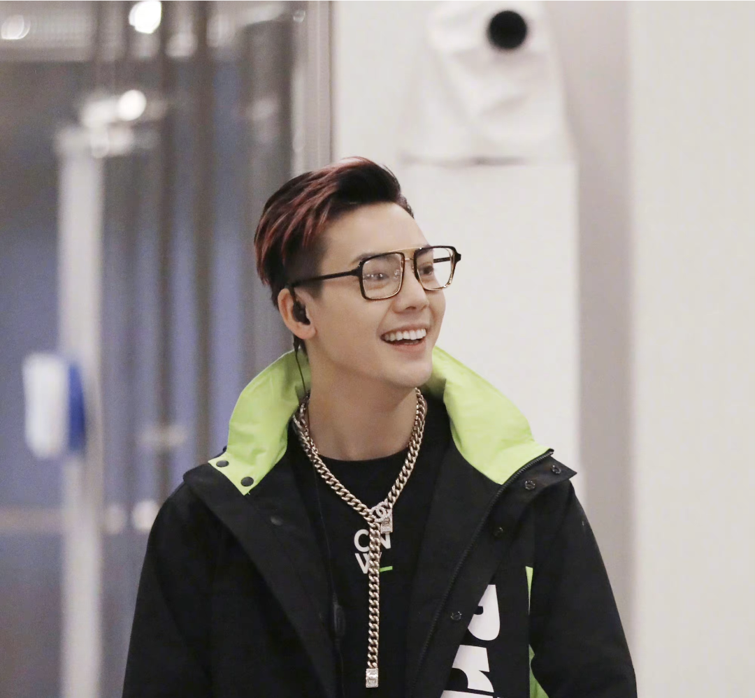 陈伟霆:从配角逆袭男主,和baby谈过恋爱,如今36岁依旧单身