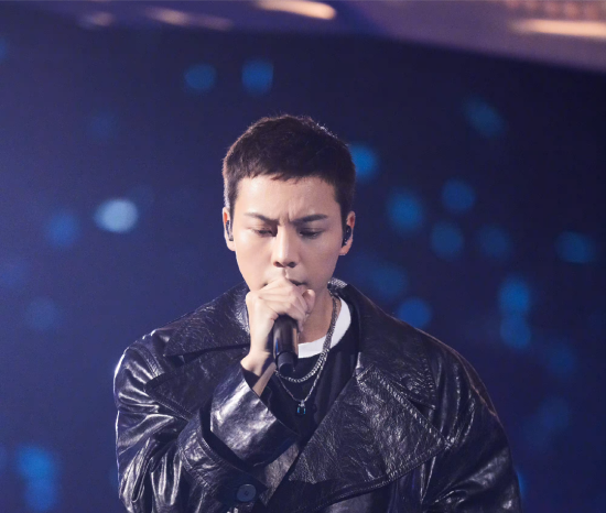 陈伟霆:从配角逆袭男主,和baby谈过恋爱,如今36岁依旧单身