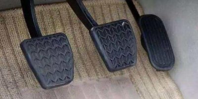 ​手动挡的车怎么开，该如何正确的起步呢