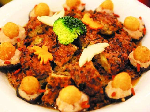 龙岩第一绝连当地人都必吃的美食(游大美龙岩品非遗美食)(2)