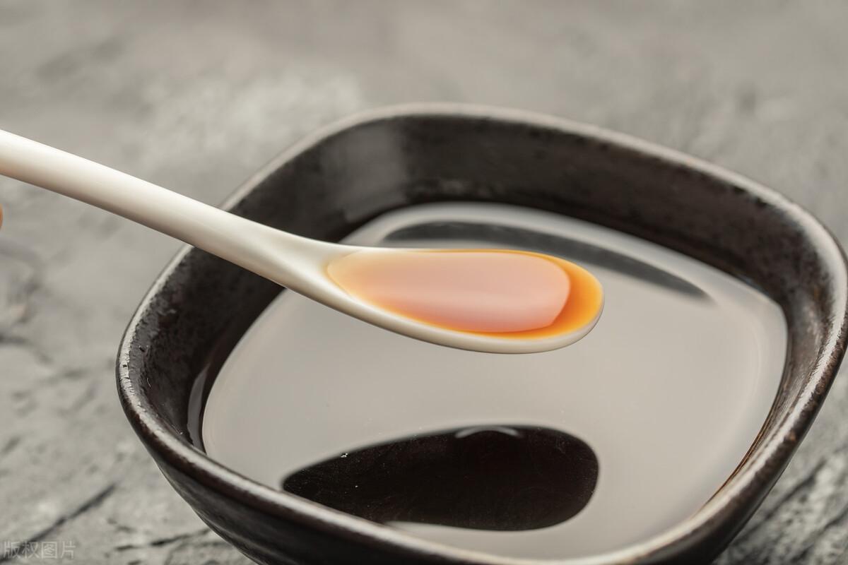 染发膏怎么去除在脸上（染发剂弄到脸上怎么才能洗掉）