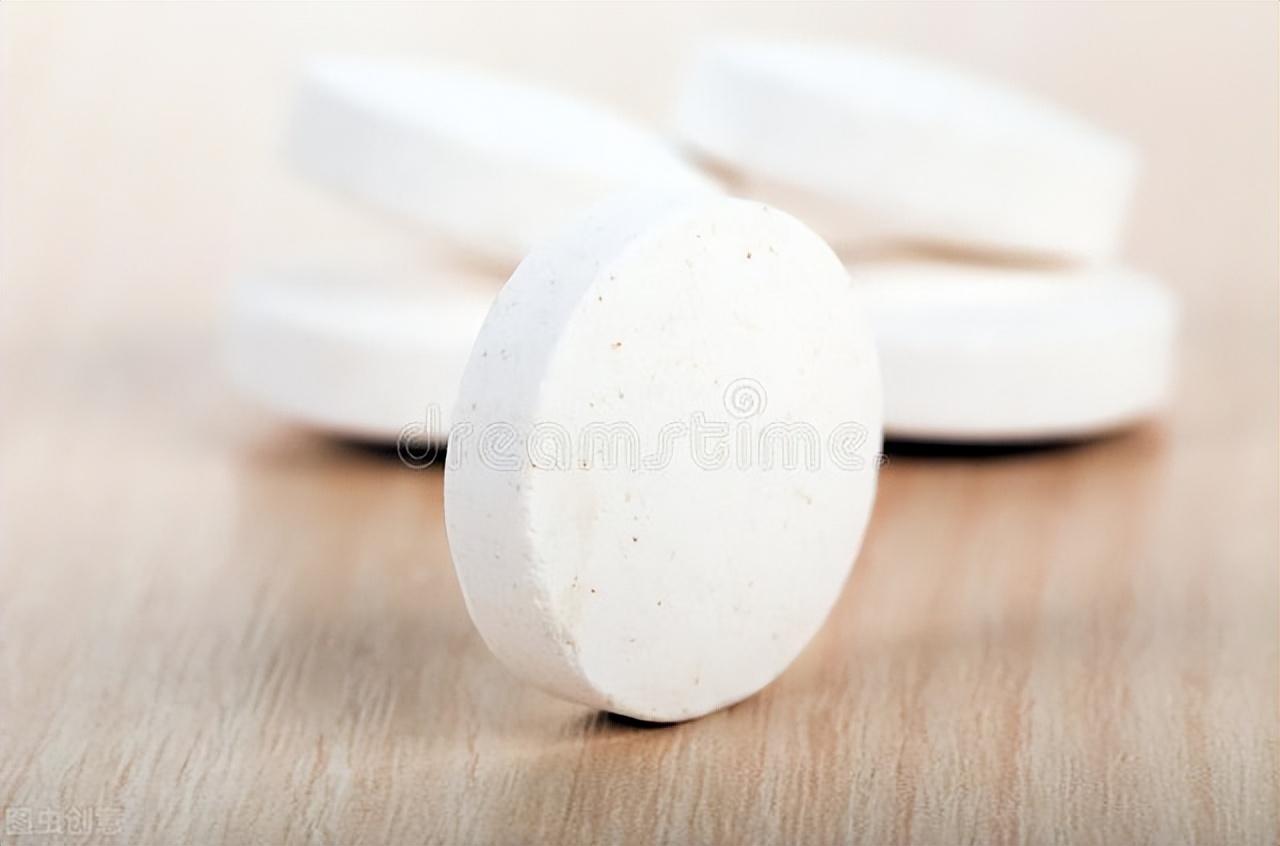 染发膏怎么去除在脸上（染发剂弄到脸上怎么才能洗掉）