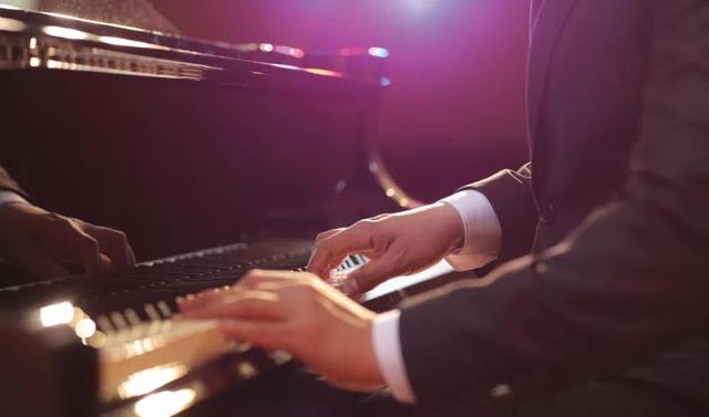 钢琴基本手型图解（钢琴技法大公开）(2)