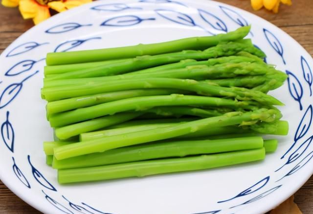 新鲜的笋尖要削皮吗