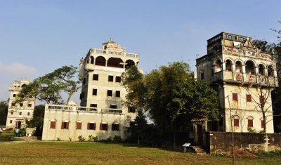 ​开平最漂亮碉楼，建筑材料国外进口，楼主老婆与西洋太太共处一室