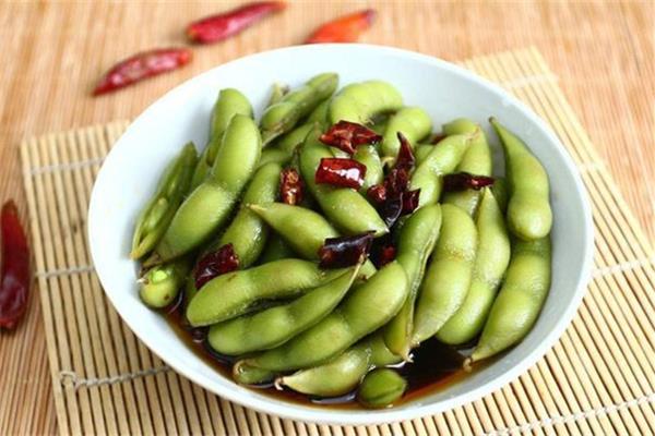 毛豆可以隔夜吃吗 毛豆隔夜吃凉的可以吗