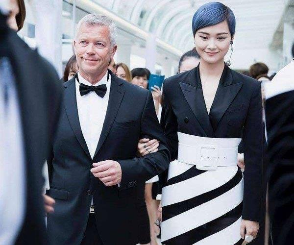 李宇春老公简历 她的丈夫是哪国人