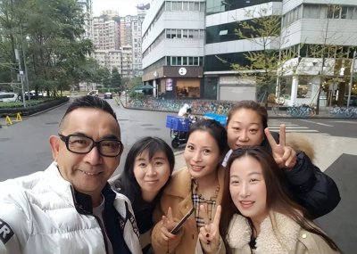 ​TVB“段延庆”扮演者携妻定居内地！被曝做直播带货，已有新公司