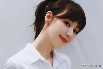 ​前央视女主持人王冠，被谣言毁了前半生，如今现状如何