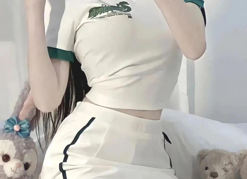 女生约会迟到了，男生该如何缓解尴尬？