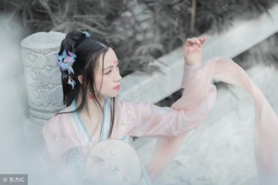 ​小说：她穿越成男人，突然发现自己是为守护家族秘密，女扮男装的