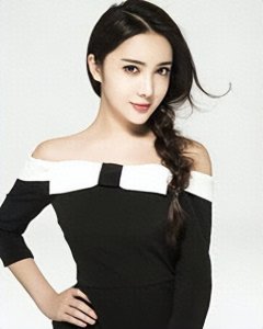 ​她被誉为是赵本山“最美女徒弟”！28岁惨死时一丝不挂，死因成谜