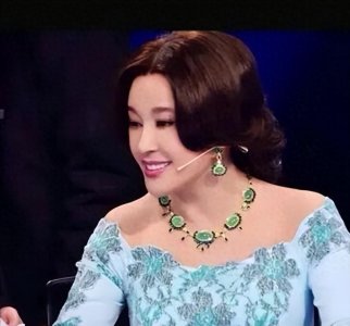 ​岁月不居，时节如流——刘晓庆的年轻之心在综艺中绽放