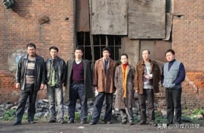 ​下岗职工是当前城市中的一个困难群体。