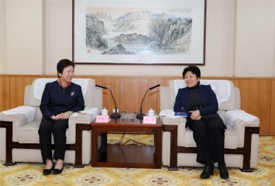 ​包惠会见香港客商 加强地企合作 实现共赢发展