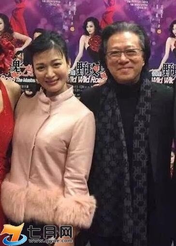 39岁陈少霞和59岁老公近照,老公是中国法拉利之父身价8亿