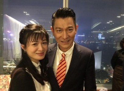 39岁陈少霞和59岁老公近照,老公是中国法拉利之父身价8亿