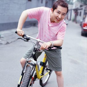 ​网友在保定顺平偶遇主持人大刚，他消失的这几年干了什么？