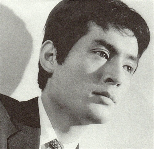 老照片:日本国宝级演员仲代达矢