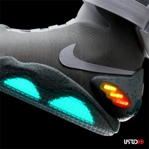 ​回到未来--NIKE AIR MAG