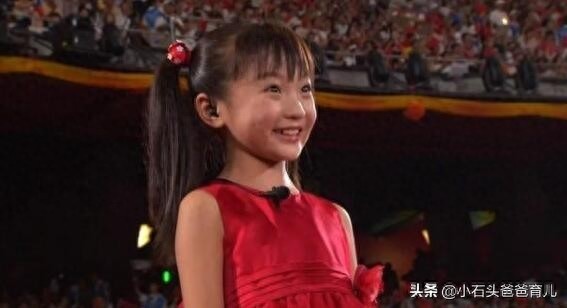 林妙可9岁成名，18岁被质长残了，如今怎么样了呢？