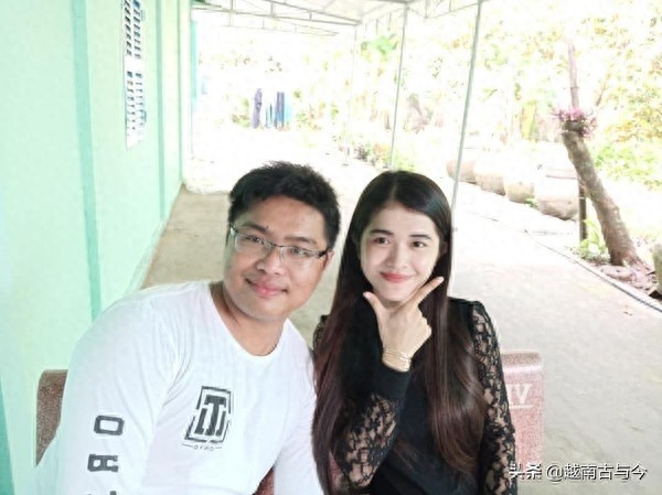 高颜值越南新娘美照爆红网络，网友看到新郎后纷纷表示不解