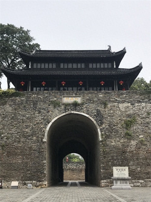 玄武门，为南京明城墙增辟城门之一