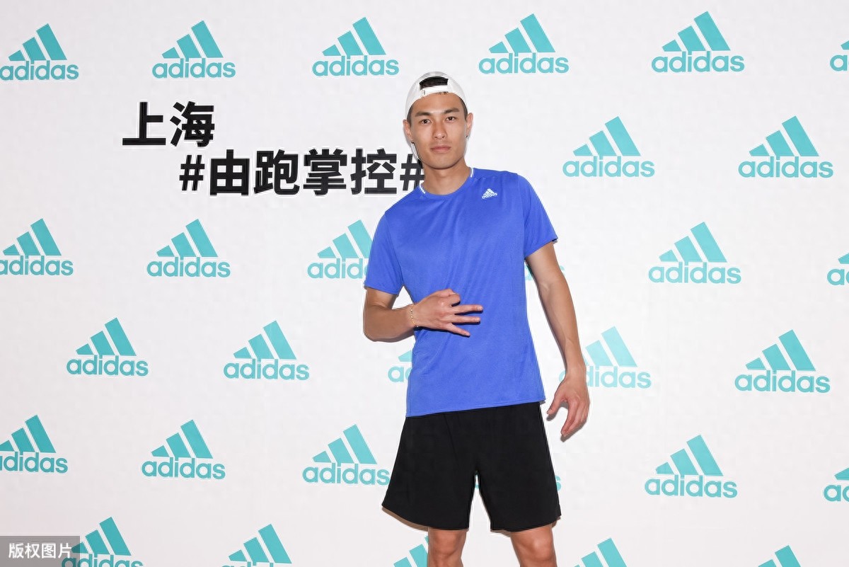 杨佑宁宣布当爸爸，网友：都以为他单身怎么就有娃了