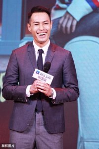 ​杨佑宁宣布当爸爸，网友：都以为他单身怎么就有娃了