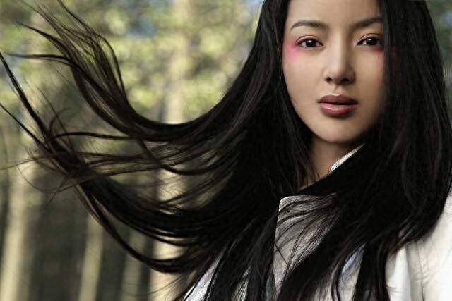 刘怡君:18岁演“庞飞燕”爆红,神隐6年归来大变脸让人痛惜