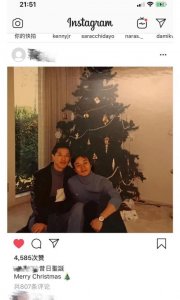 ​平安夜唐鹤德晒与张国荣旧照 感谢大家以哥哥之名做慈善