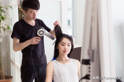 ​15秒记一个单词（第2948个）salon