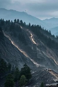 ​四川宜宾出现山体滑坡灾害