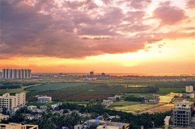 ​崖州古城即现海南三亚市崖城镇，位于三亚市西40多公里处